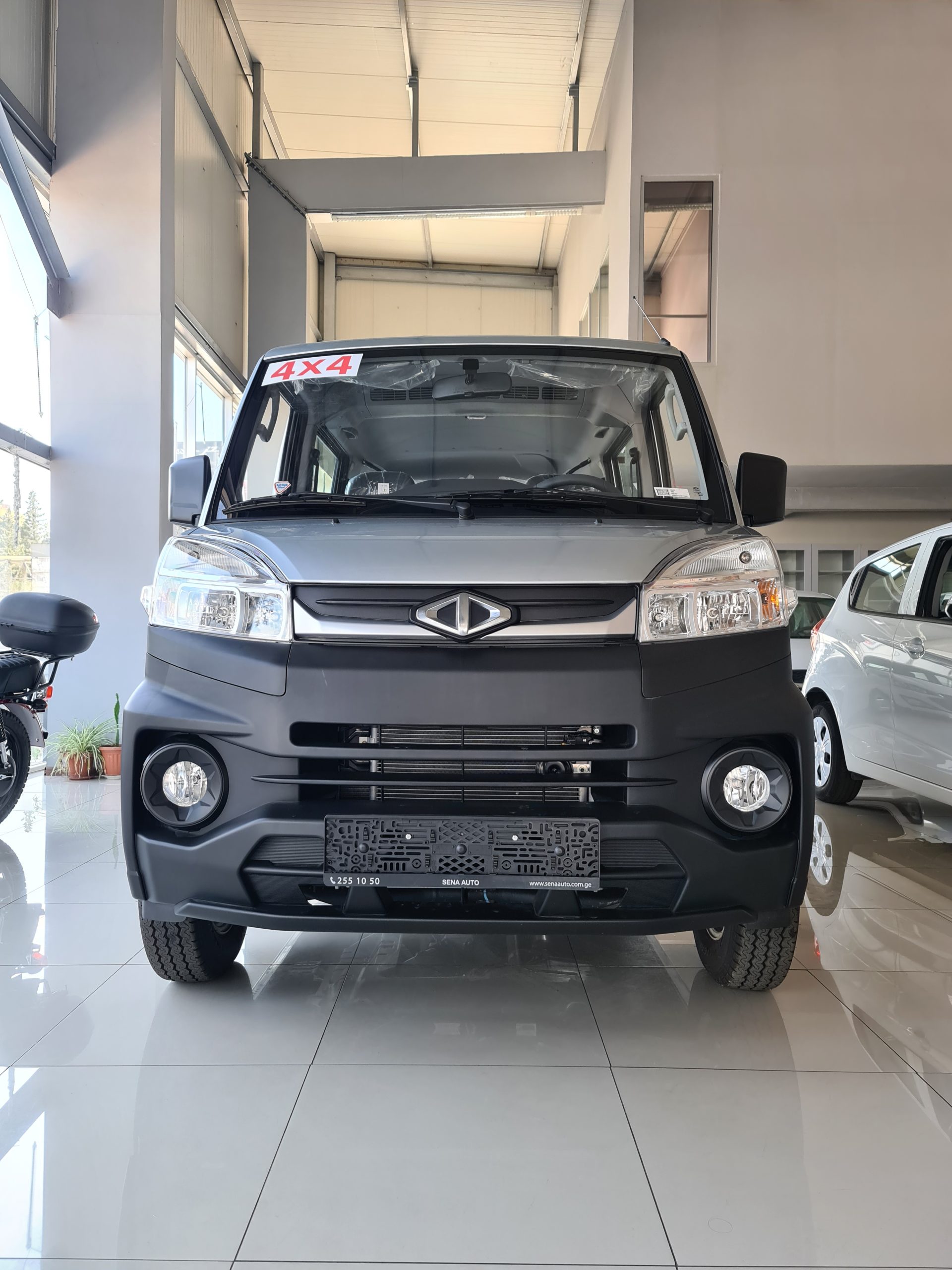 CMC/Mitsubishi Super Veryca Van 4X4