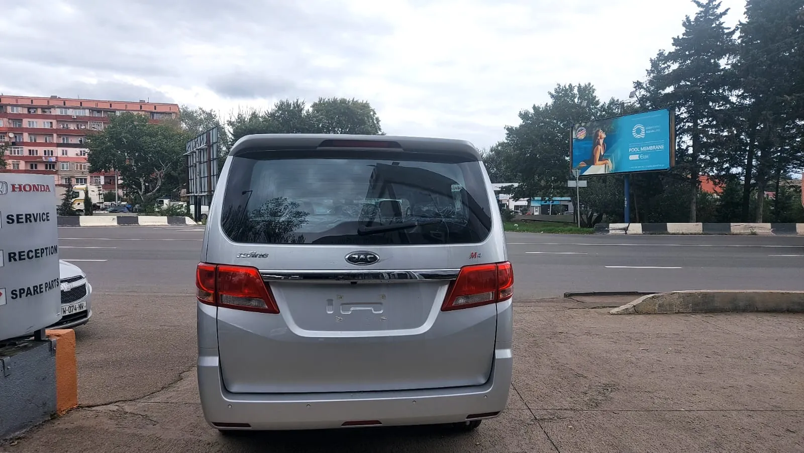 JAC M4 11 seats