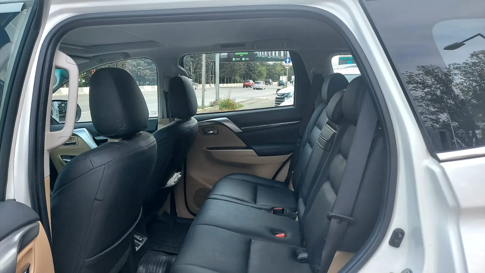 MITSUBISHI MONTERO SPORT