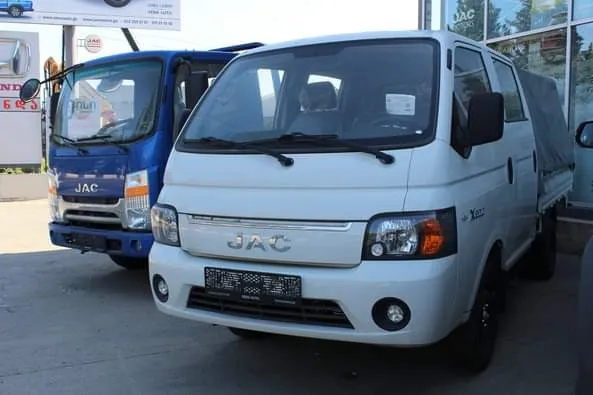 X200 double cabin