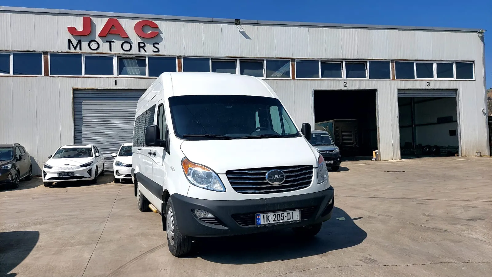 JAC SUNRAY 18 seats