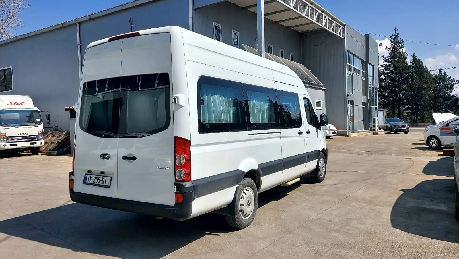 JAC SUNRAY 18 seats