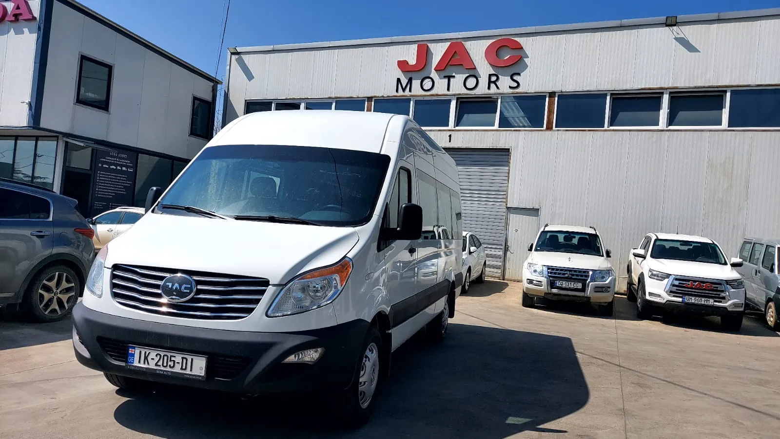 JAC SUNRAY 18 seats