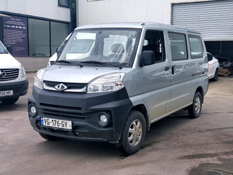 CMC/ MITSUBISHI SUPER VERYCA VAN 4X4