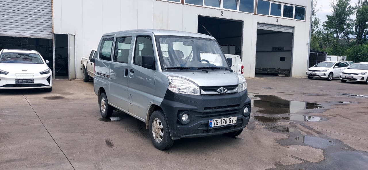 CMC/ MITSUBISHI SUPER VERYCA VAN 4X4