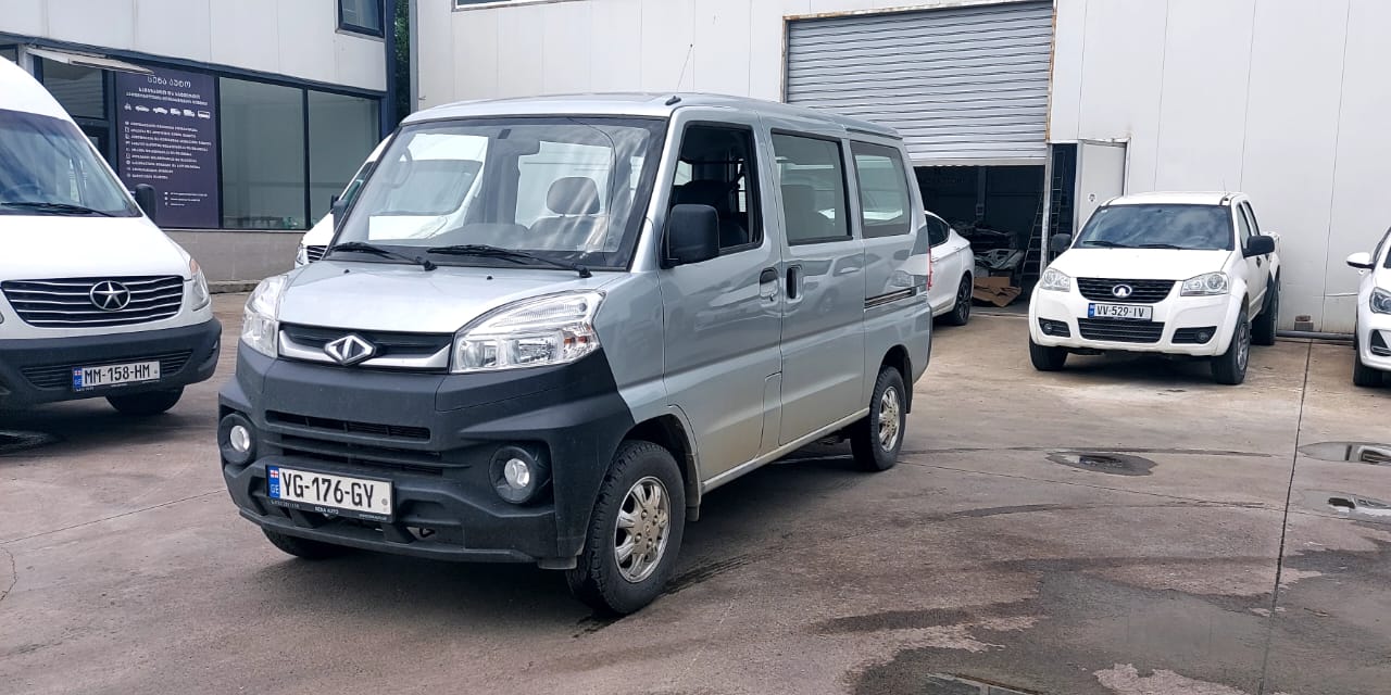 CMC/ MITSUBISHI SUPER VERYCA VAN 4X4