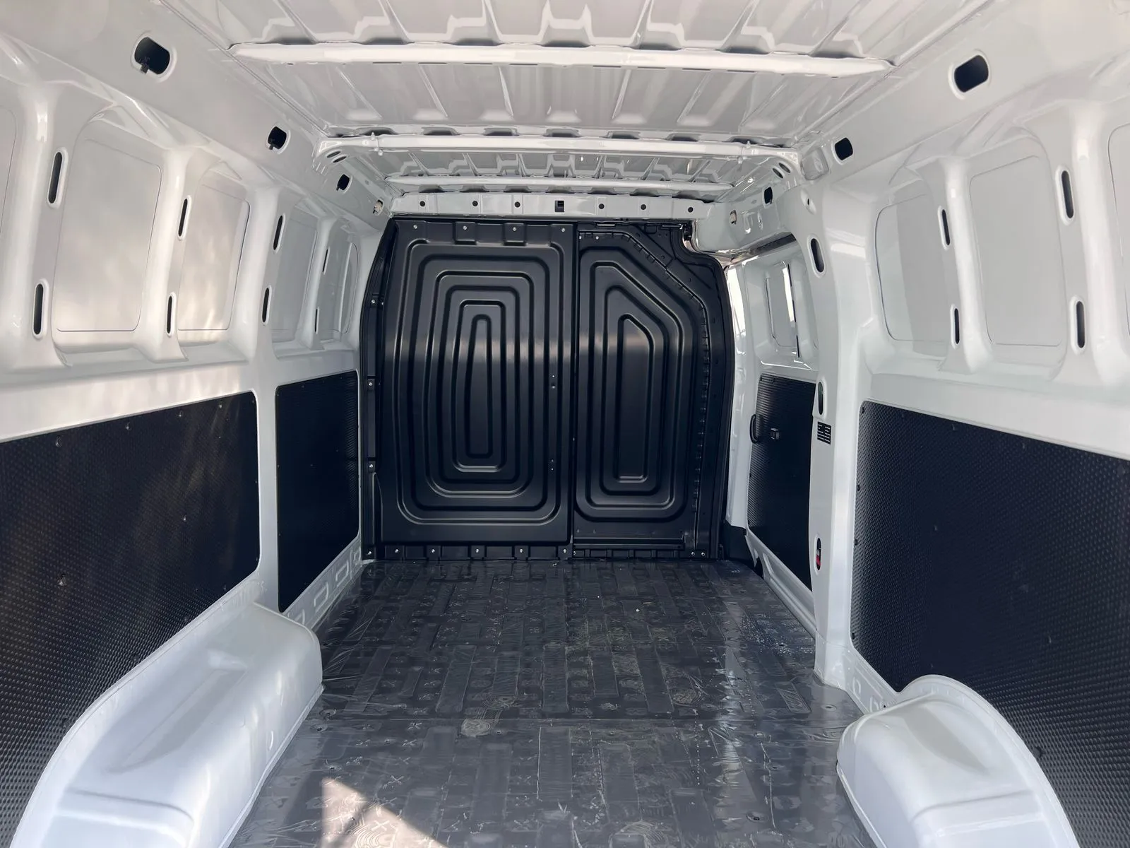 SENA EV300 VAN CARGO