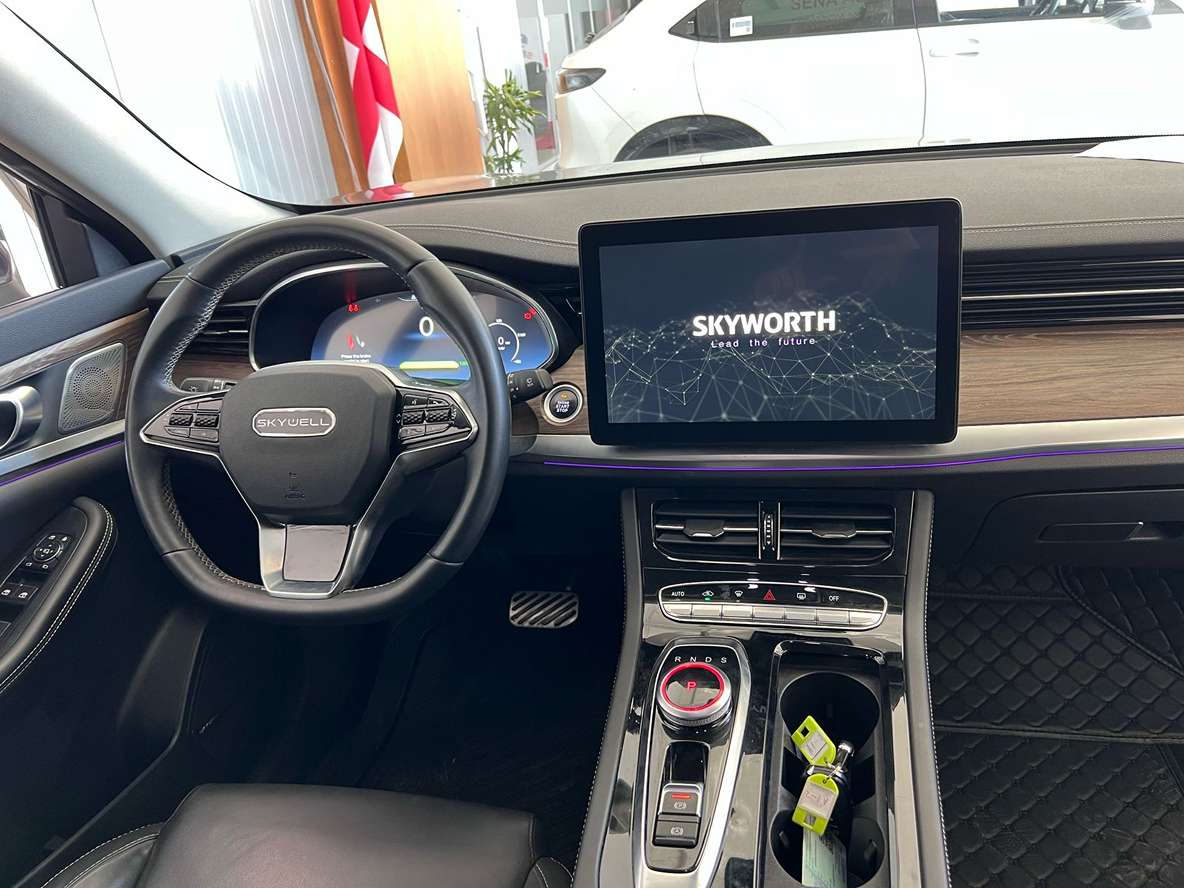 SKYWELL ET 5
