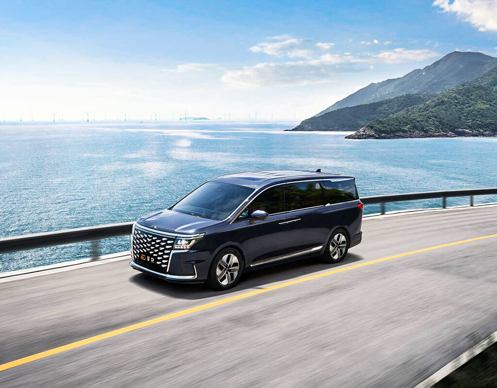 JAC RF8 GASOLINE AND PLUG-IN HYBRID