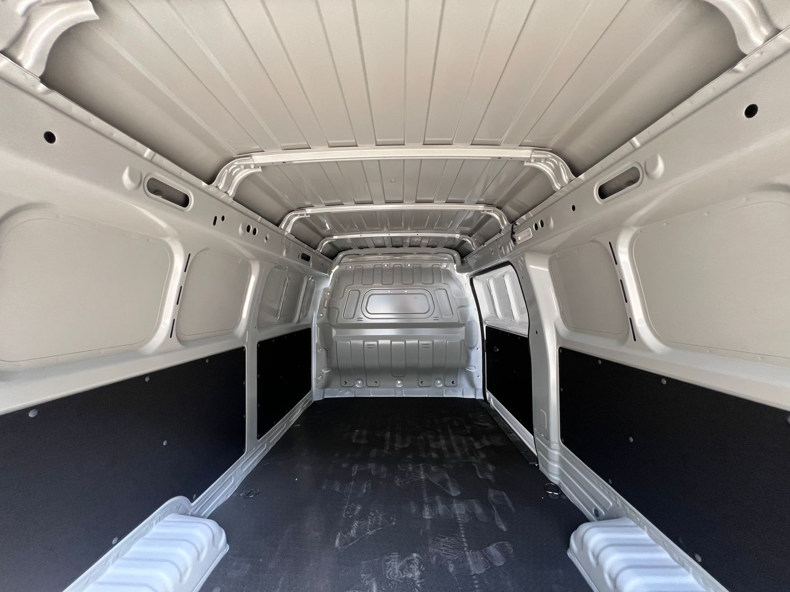SENA EV 300 – CARGO VAN
