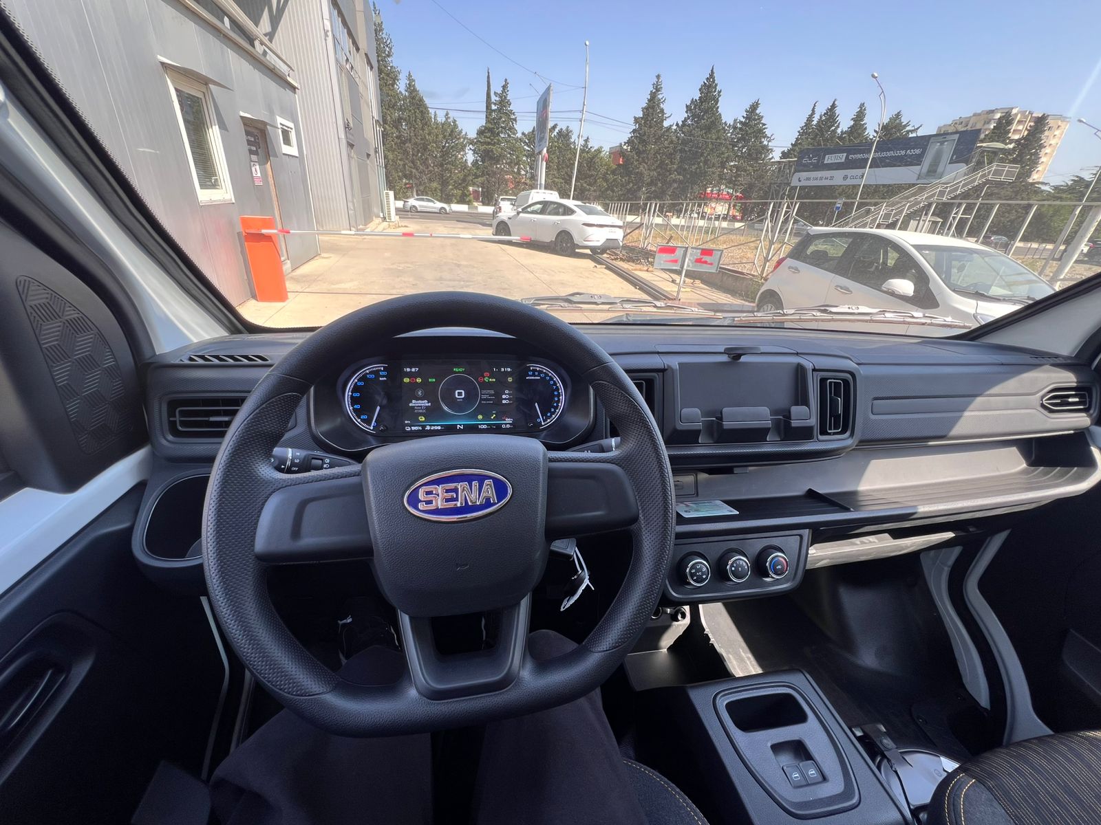 SENA EV 300 – CARGO VAN