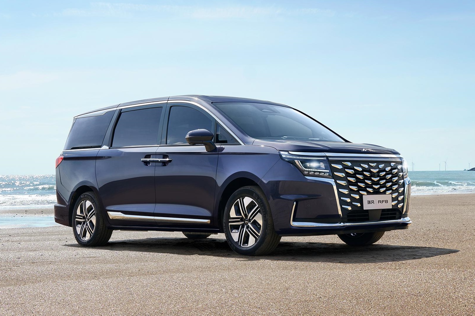 JAC RF8 GASOLINE AND PLUG-IN HYBRID